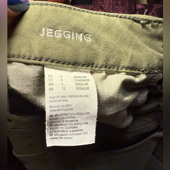 American Eagle Olive Stretch Pants, Jeggings-360• super stretch, size 6 - Picture 5 of 6
